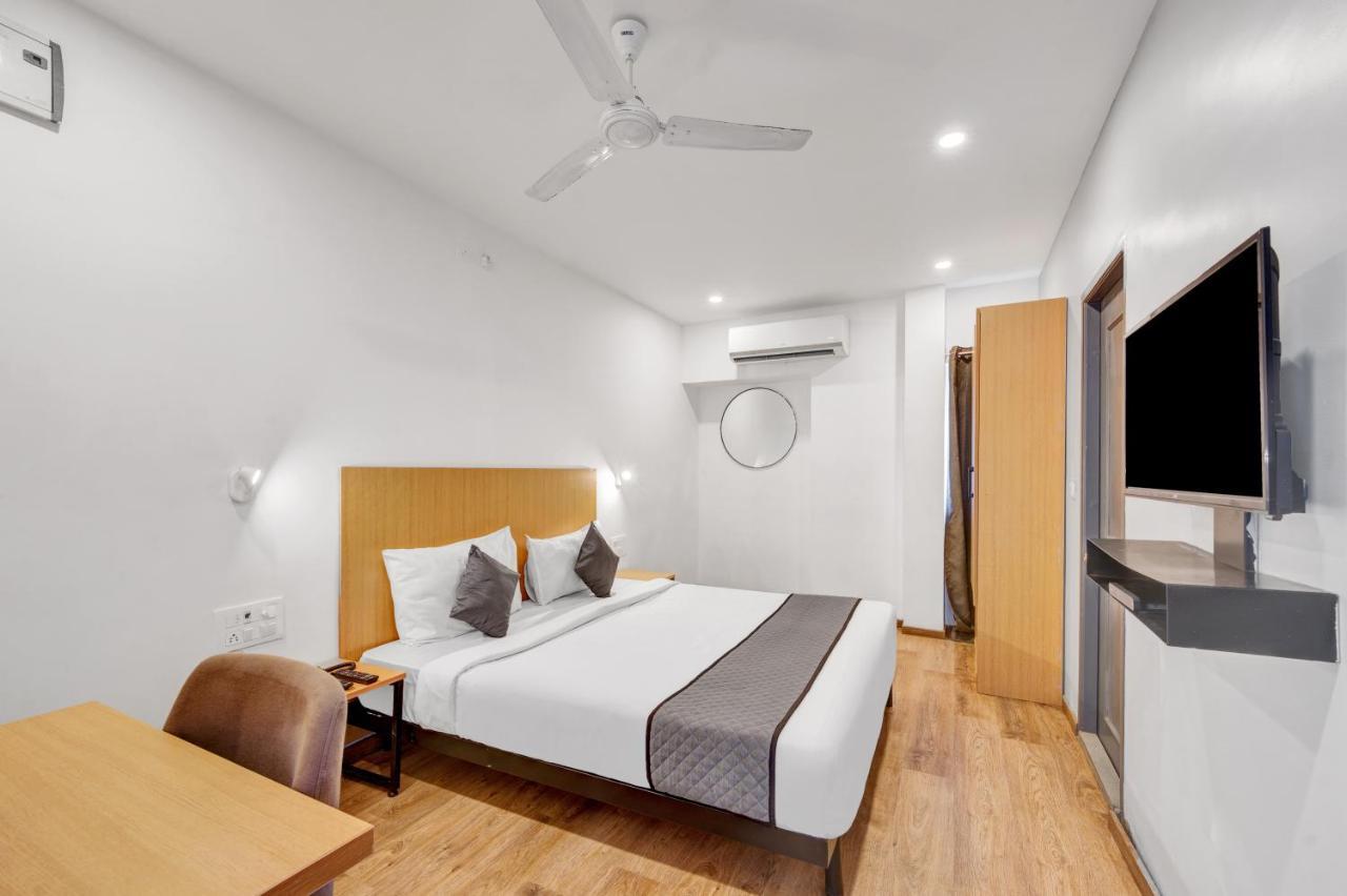 Upar Hotels Uthandi, Ecr 첸나이 외부 사진