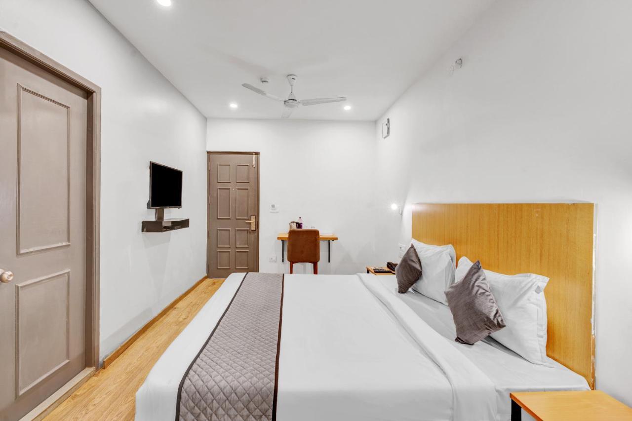 Upar Hotels Uthandi, Ecr 첸나이 외부 사진