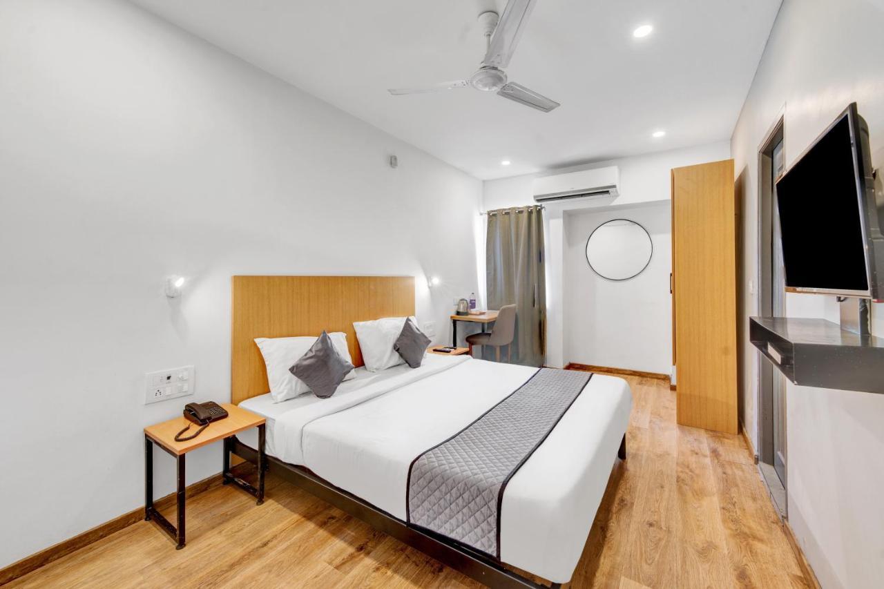 Upar Hotels Uthandi, Ecr 첸나이 외부 사진